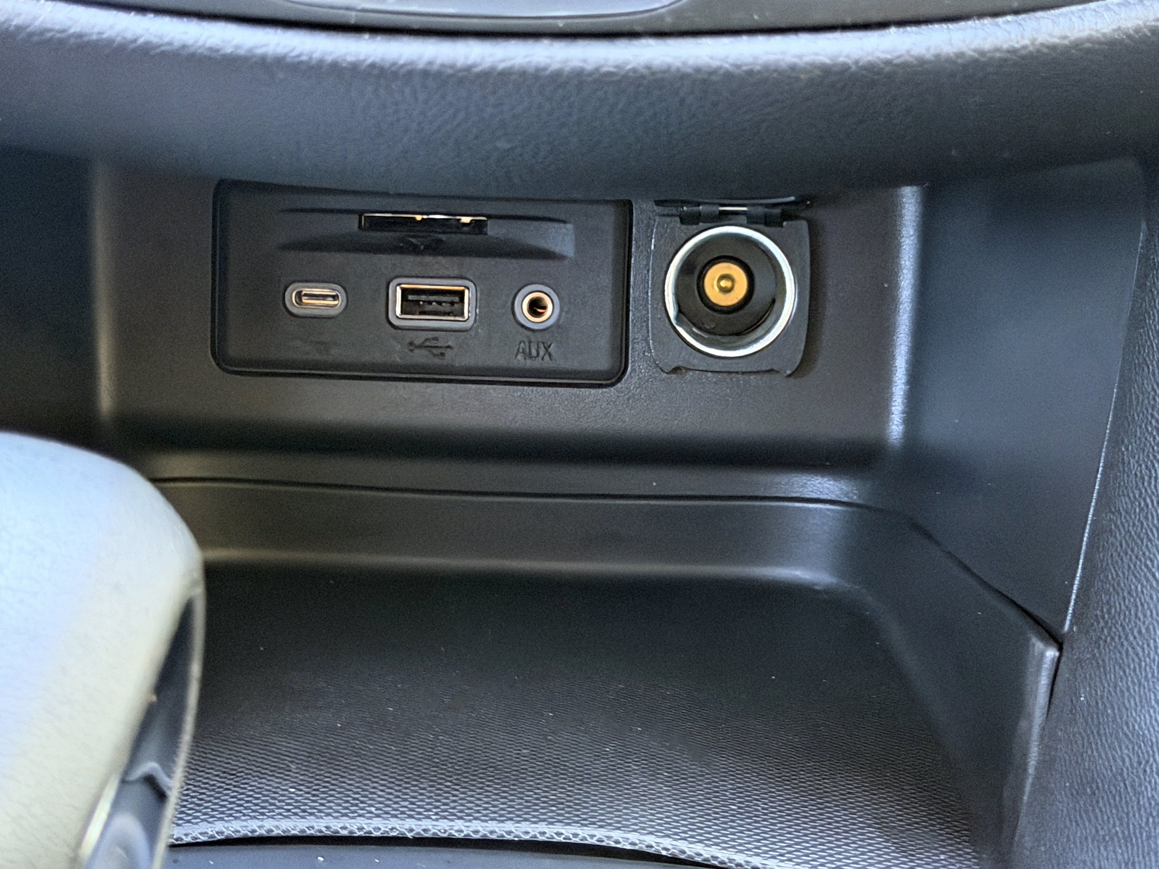 Used 2024 Chevrolet Equinox LT FWD image 24