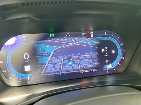 Certified 2023 Volvo XC40 B5 Plus w/ Climate Package image 11