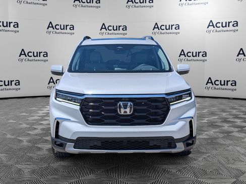 Used 2024 Honda Pilot Elite image 3