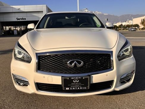Certified 2019 INFINITI Q70 Luxe image 4