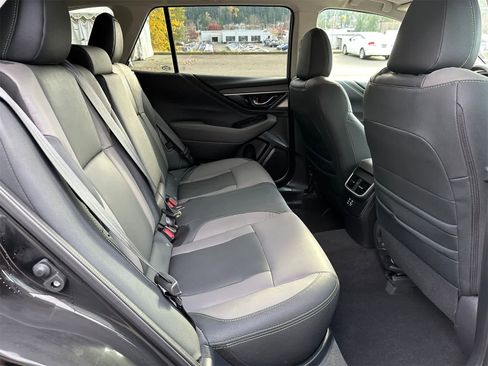 Certified 2025 Subaru Outback Onyx Edition image 12