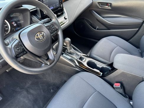 Used 2022 Toyota Corolla LE image 10