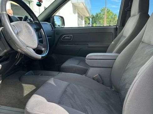 Used 2004 Chevrolet Colorado LS RWD image 12