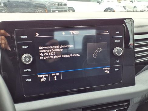 Used 2025 Volkswagen Jetta SE image 12