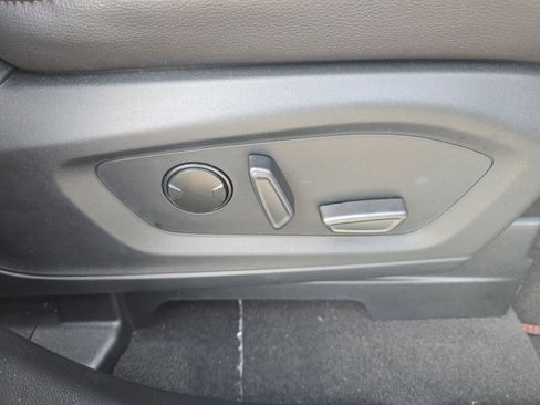 Certified 2024 Ford Explorer ST-Line w/ Class IV Trailer Tow Package image 34