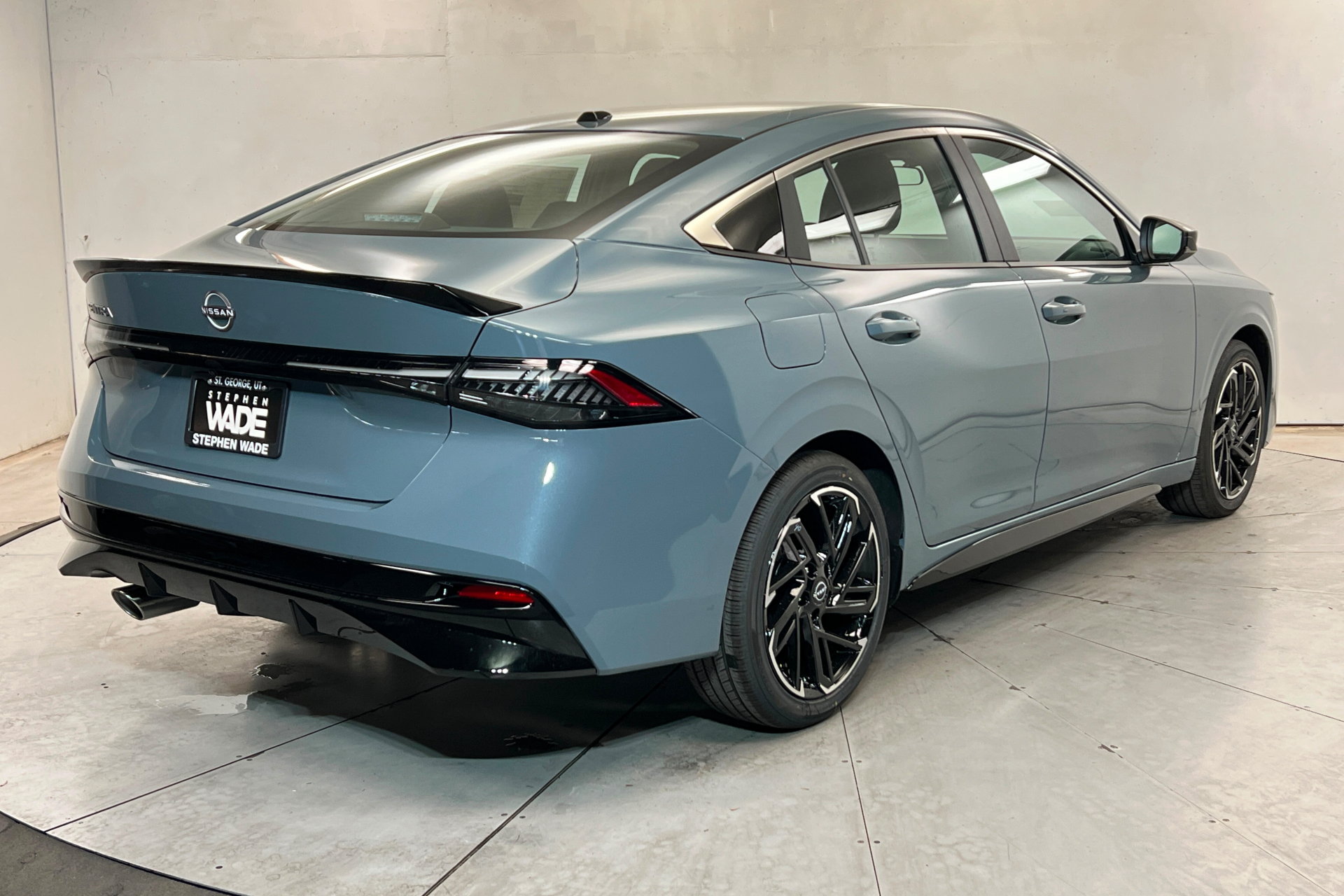 New 2027 Nissan Sentra SR w/ Floor Mat Package FWD image 5