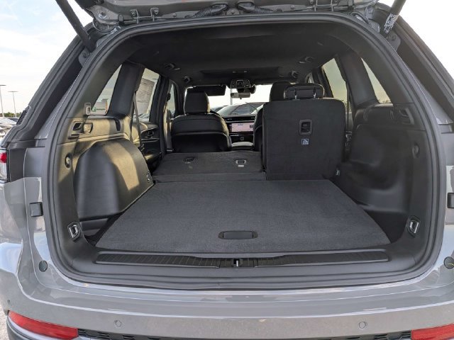 New 2027 Jeep Grand Cherokee Altitude RWD image 13
