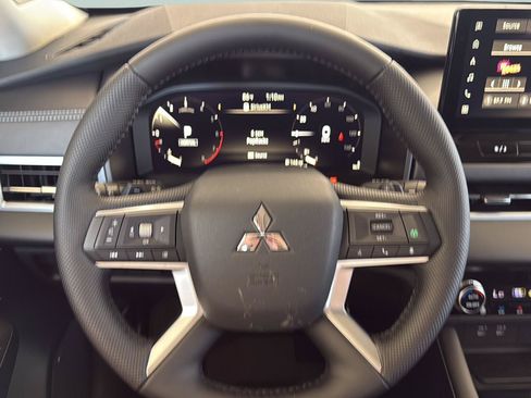 New 2026 Mitsubishi Outlander SEL FWD image 17