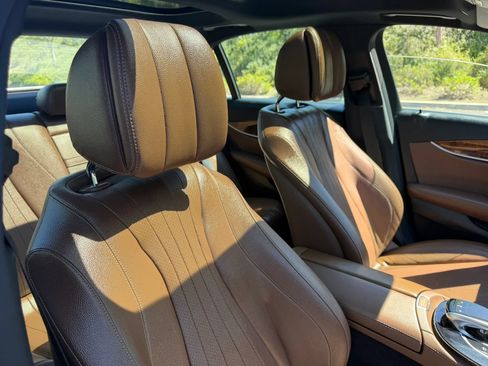 Used 2017 Mercedes-Benz E 300 4MATIC image 28