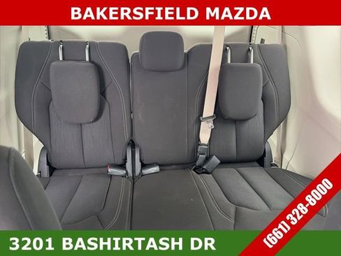 Used 2022 Chrysler Voyager LX image 12