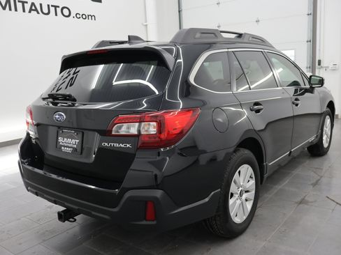 Used 2019 Subaru Outback 2.5i Premium image 5