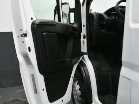 Used 2023 RAM ProMaster 2500 image 14