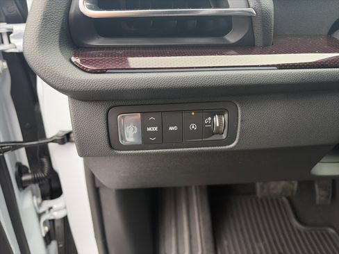 New 2026 Chevrolet Traverse Z71 w/ Driver Confidence Package image 18