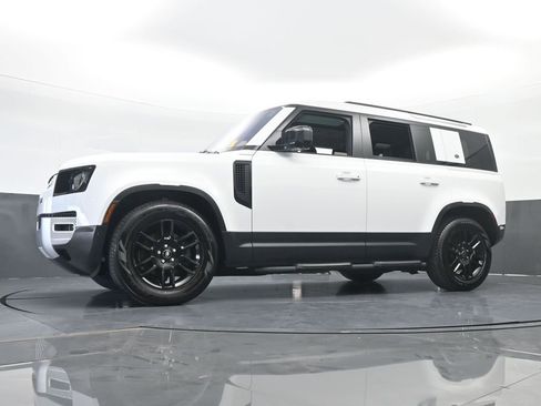 Used 2022 Land Rover Defender 110 S image 59