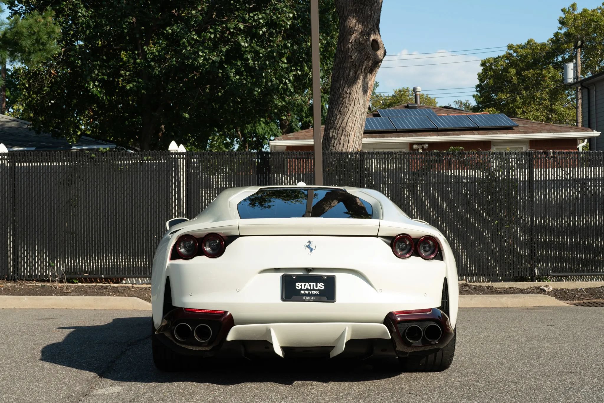 Used 2020 Ferrari 812 Superfast RWD image 10