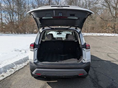 Used 2023 Nissan Rogue SV image 7