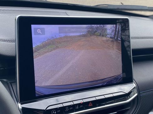 New 2026 Jeep Compass Latitude image 18