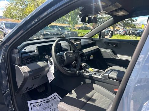 Used 2026 Toyota RAV4 SE w/ Convenience Package AWD/4WD image 22