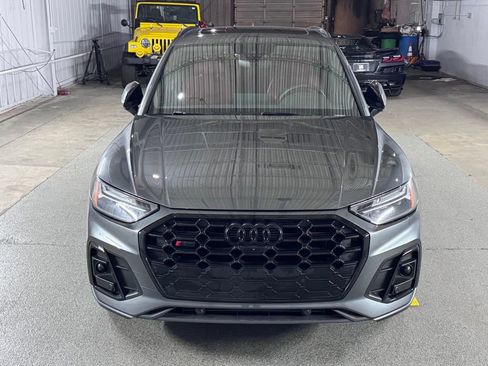 Used 2023 Audi SQ5 Premium Plus w/ Premium Plus Package AWD/4WD image 2