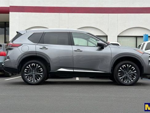 Used 2025 Nissan Rogue Platinum w/ Platinum Premium Package AWD/4WD image 3