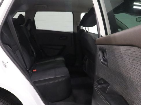 Used 2022 Nissan Rogue S FWD image 18