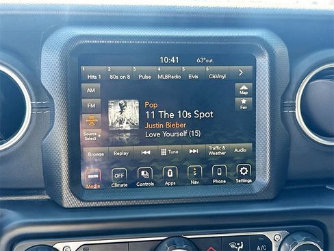 Used 2022 Jeep Wrangler Unlimited Sahara image 16