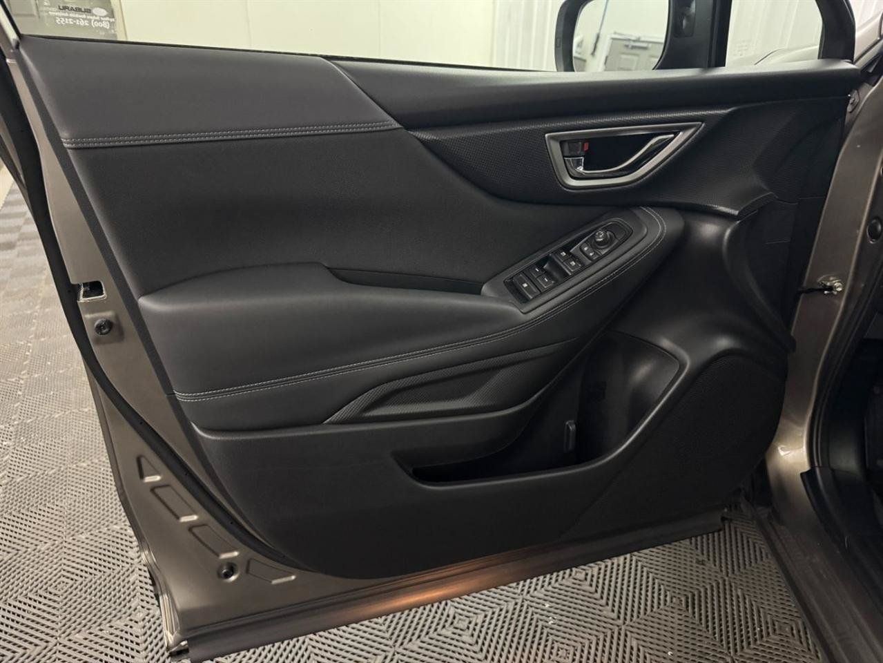 Used 2021 Subaru Forester Premium AWD/4WD image 5