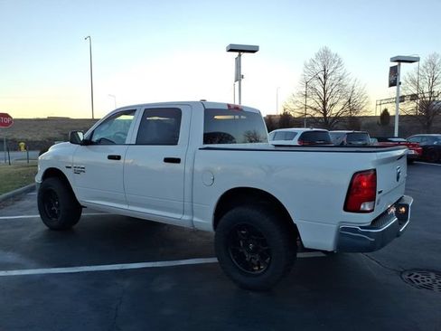 Used 2022 RAM 1500 Classic SLT AWD/4WD image 7