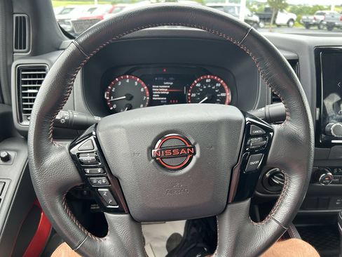 Used 2024 Nissan Frontier PRO-4X AWD/4WD image 25