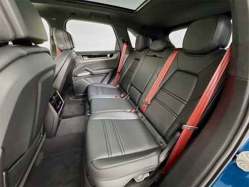 New 2026 Porsche Cayenne GTS image 23
