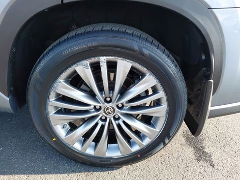 Used 2020 Toyota Highlander Platinum image 15