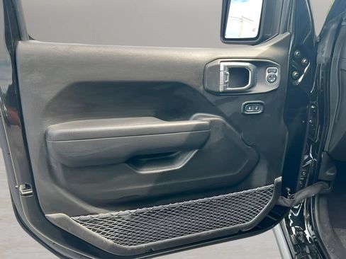 Used 2026 Jeep Gladiator Rubicon AWD/4WD image 11