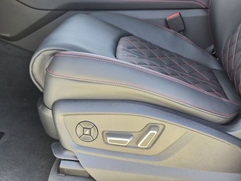 New 2026 Audi SQ8 Prestige image 28