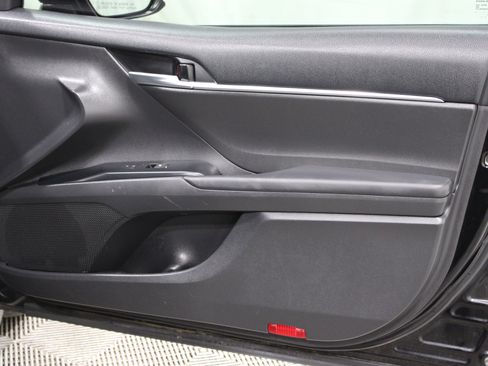Used 2020 Toyota Camry SE w/ Protection Package (Q2) FWD image 25