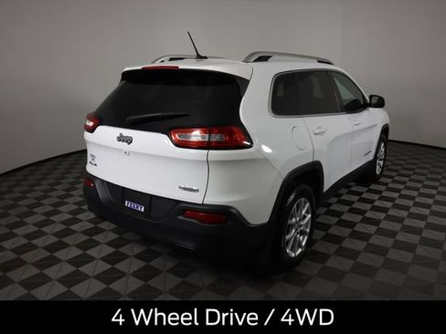 Used 2014 Jeep Cherokee Latitude w/ Cold Weather Group AWD/4WD image 3