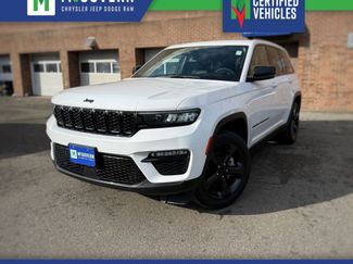 Used 2023 Jeep Grand Cherokee Limited w/ Black Appearance Package video 1