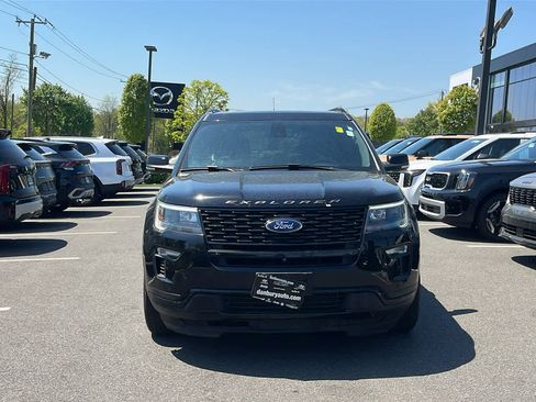 Used 2018 Ford Explorer Sport w/ Equipment Group 401A AWD/4WD image 2