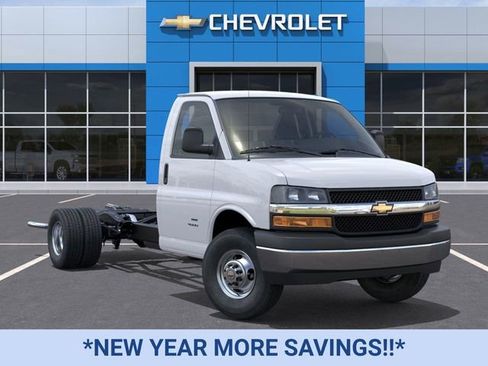 New 2026 Chevrolet Express 4500 4500 Series image 7