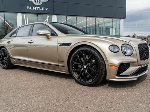 Certified 2025 Bentley Flying Spur Plug-In Hybrid AWD/4WD image 19