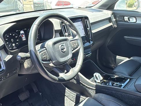 Used 2019 Volvo XC40 T5 Inscription AWD/4WD image 20