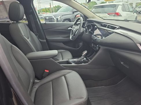 Used 2023 Buick Encore GX Essence w/ Experience Buick Package FWD image 10