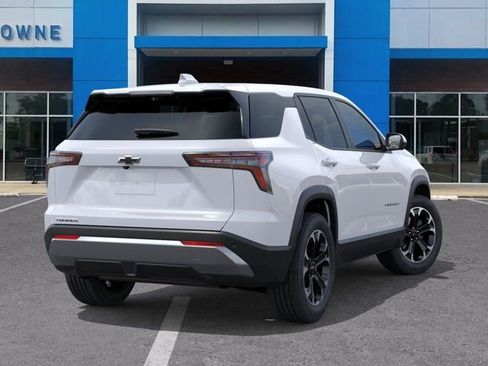 New 2026 Chevrolet Equinox LT w/ Safety and Technology Package FWD image 4