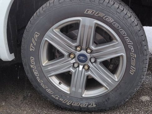 Used 2019 Ford F150 XLT w/ Equipment Group 302A Luxury image 4