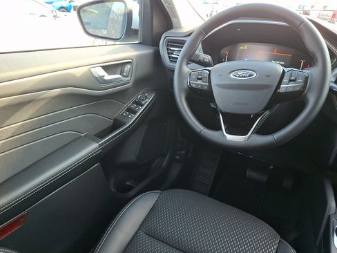 New 2026 Ford Escape SE image 16
