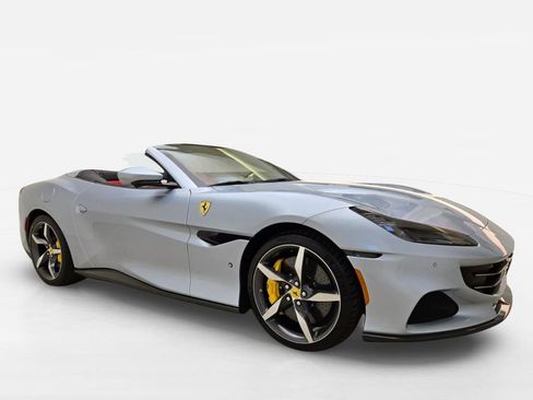 Used 2023 Ferrari Portofino M RWD image 3