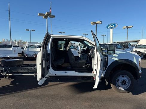 New 2026 Ford F550 4x4 Supercab Super Duty image 15