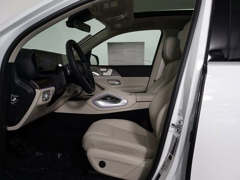 New 2026 Mercedes-Benz GLS 450 4MATIC image 5