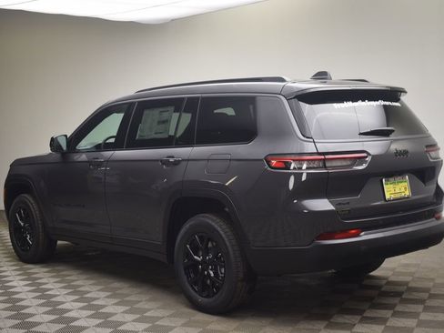 New 2026 Jeep Grand Cherokee L 4WD image 11
