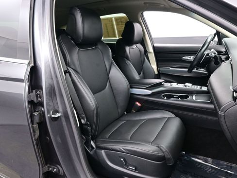 Used 2022 Genesis GV70 2.5T w/ Select Package image 14