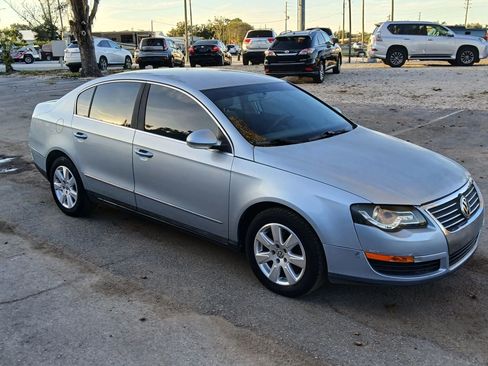Used 2007 Volkswagen Passat 2.0T image 7